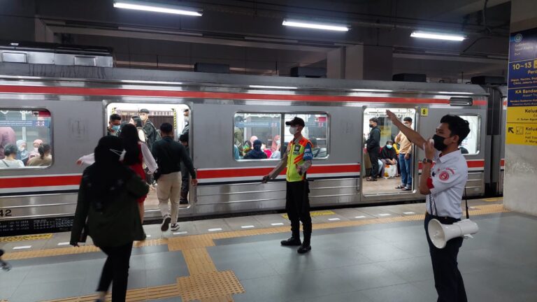KAI-Commuter-Lakukan-Antisipasi-1-4