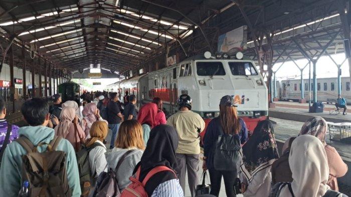Keberangkatan-penumpang-Daop-5-3